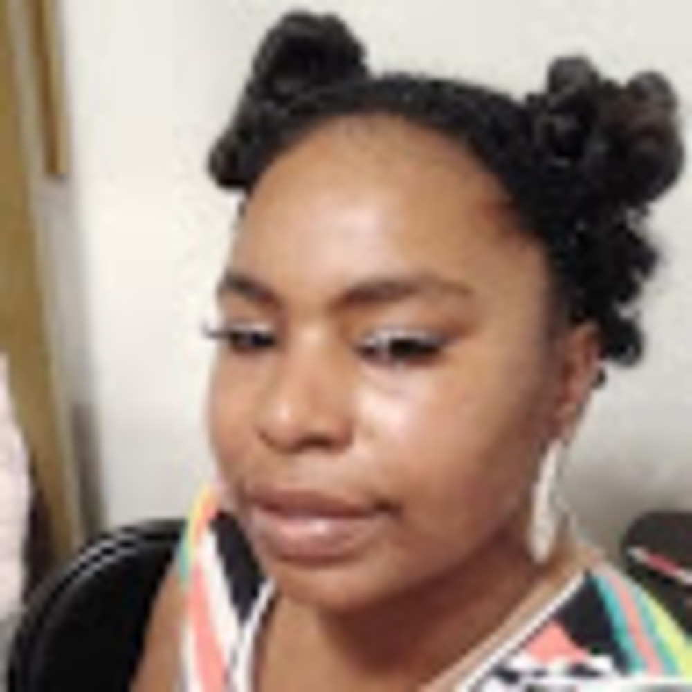 Meet your Posher, Flo